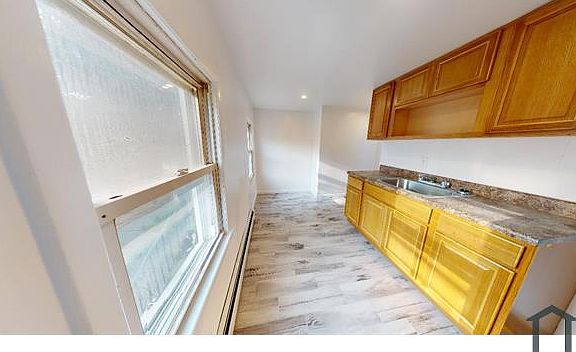 3rd image of 88 Barker St #1