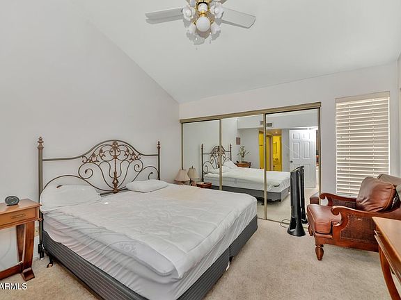 4th image of 9 E Waltann Ln