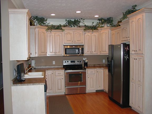 3rd image of 250 Rolling Hills Ln