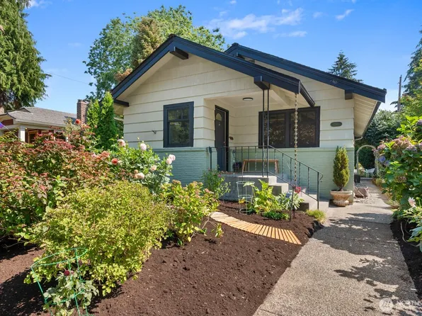 2916 Walnut Avenue SW, Seattle, WA 98116