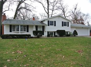 18280 Amberly Ln, South Bend, IN 46637