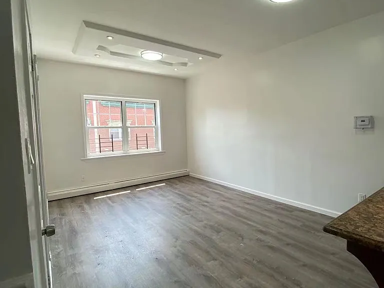 1990 Hughes Ave #3 — Photo 5