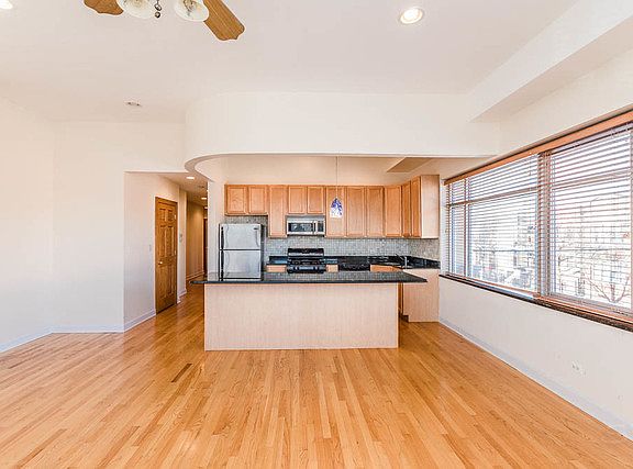 2nd image of 3205 W Wilson Ave APT 204