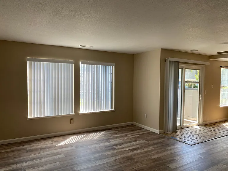 3905 Dale Rd #B — Photo 8