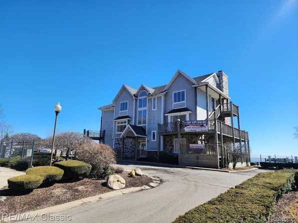 37512 Jefferson Ave APT 301, Harrison Township, MI 48045