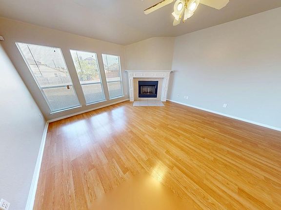4th image of 601 Cattail Cir