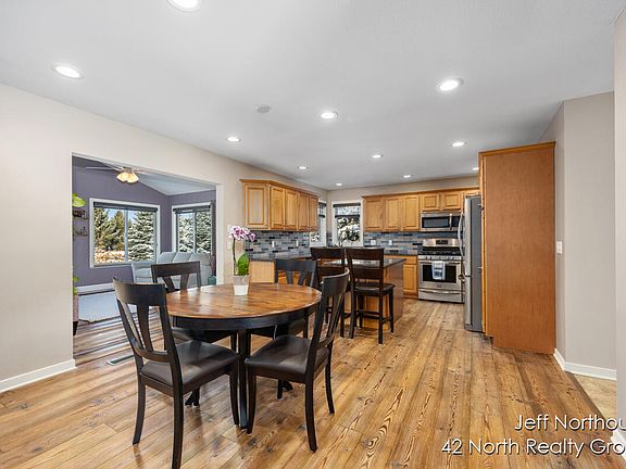 4th image of 5699 Cannon Hills Dr NE