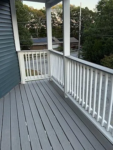 6 Lawn St - Unit 2 — Photo 2