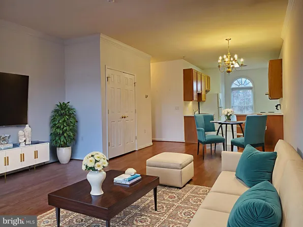 420 Main St APT 300, Gaithersburg, MD 20878