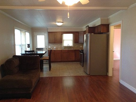 5th image of 207 Buquet St