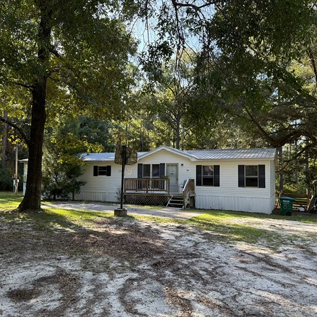 3 Bedroom 2 Bath Mobile Home North Wakulla County — Photo 1