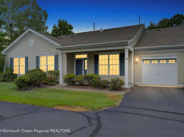 140 Greenlawns Drive, Lakewood, NJ 08701