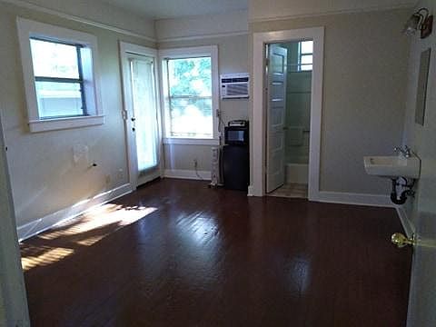1st image of 419 University Ave Unit 9