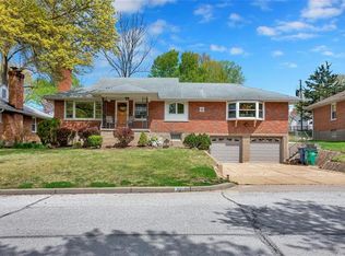 1614 N Berry Rd, Saint Louis, MO 63119