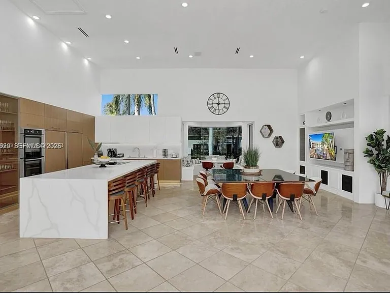 11400 NW 7th St — Photo 17