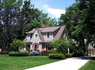 515 E Pleasant Valley Rd, Seven Hills, OH 44131