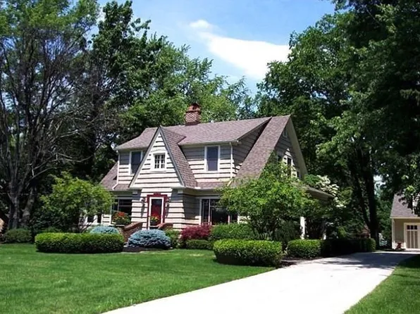 515 E Pleasant Valley Rd, Seven Hills, OH 44131