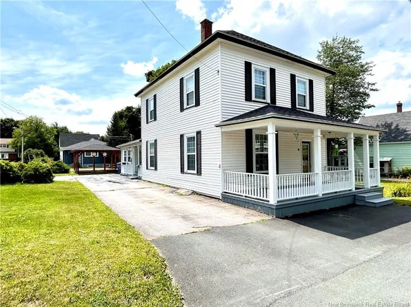 52 Princess St, Miramichi, NB E1N 2K3