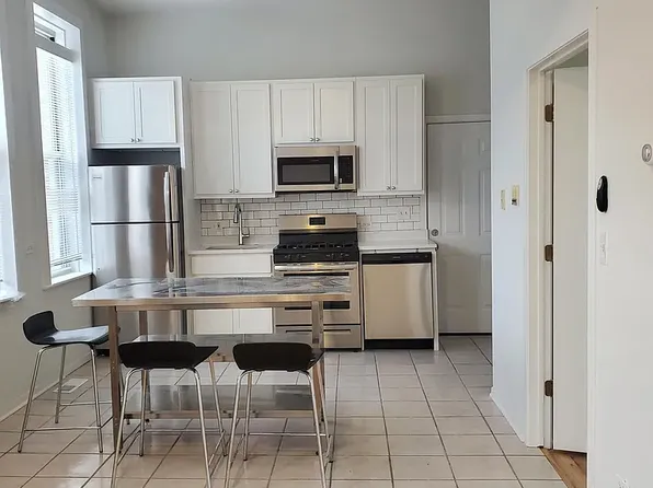 901 N Winchester Ave #1R, Chicago, IL 60622