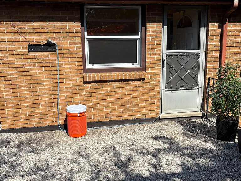 675 Victoria St #2 — Photo 9
