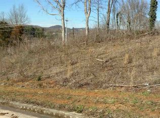 1067 Devault St, Morristown, TN 37814