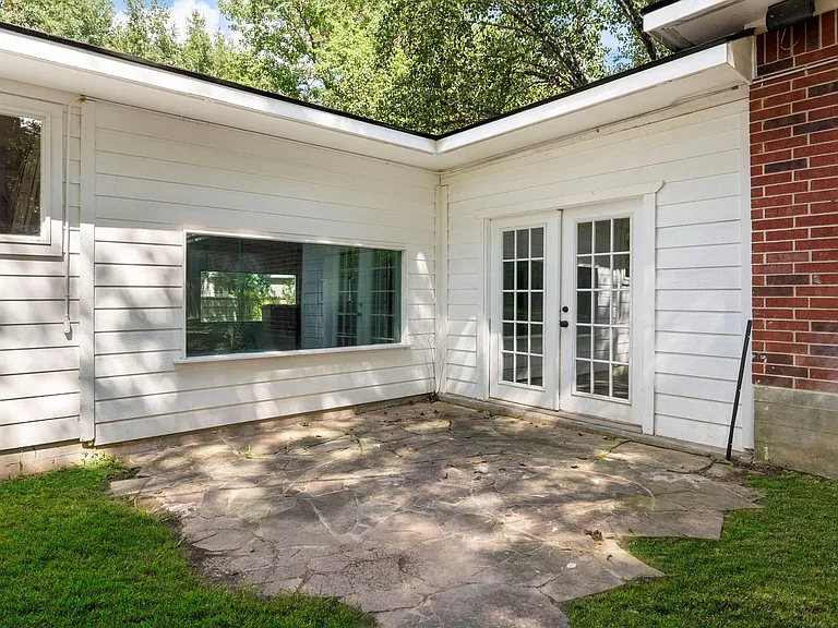 618 W Rollingwood St — Photo 31