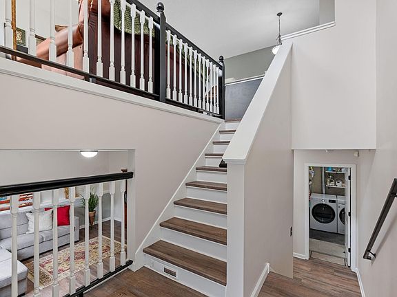 3rd image of 15685 Chestnut Way