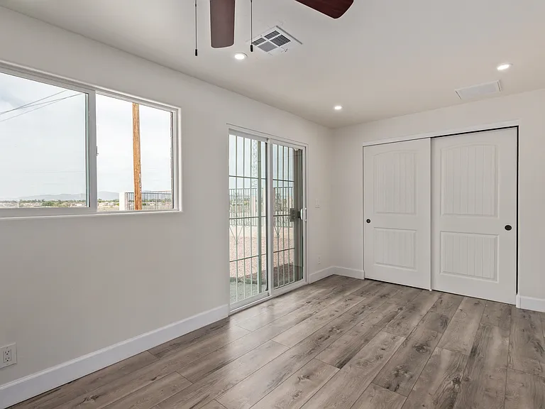 11437 W Lakeshore Dr — Photo 11