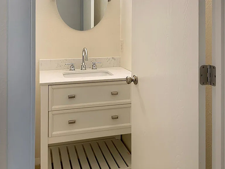 2310 Benton Ave — Photo 11