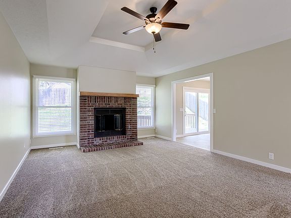 5th image of 2812 Courtney Cir