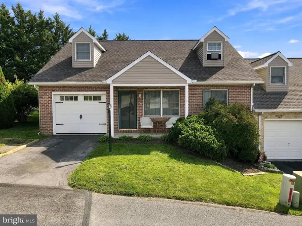 155 Ash Spring Ct, Waynesboro, PA 17268