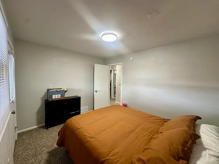 116 27th St NE #3 — Photo 9