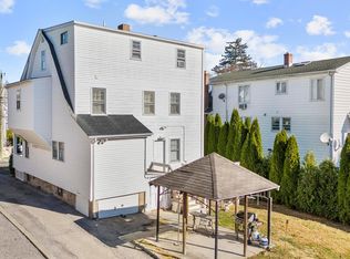 118 Colonial Rd, Stamford, CT 06906