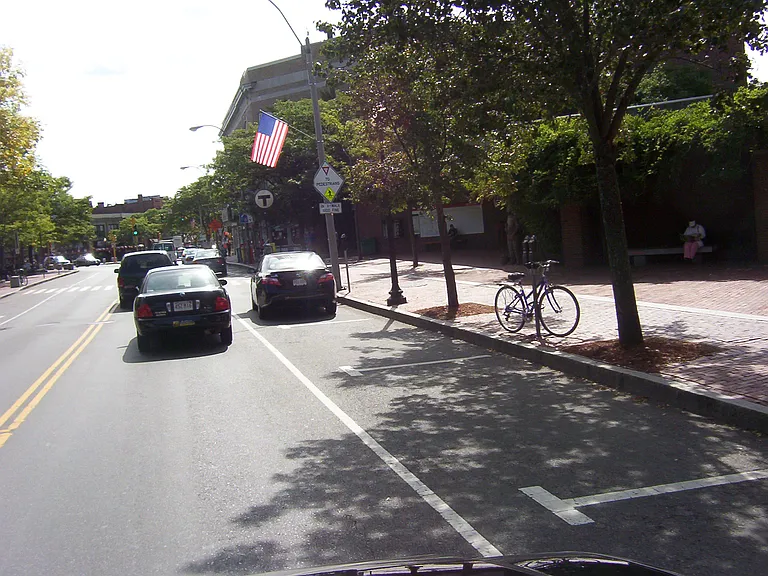 Summer St — Photo 1