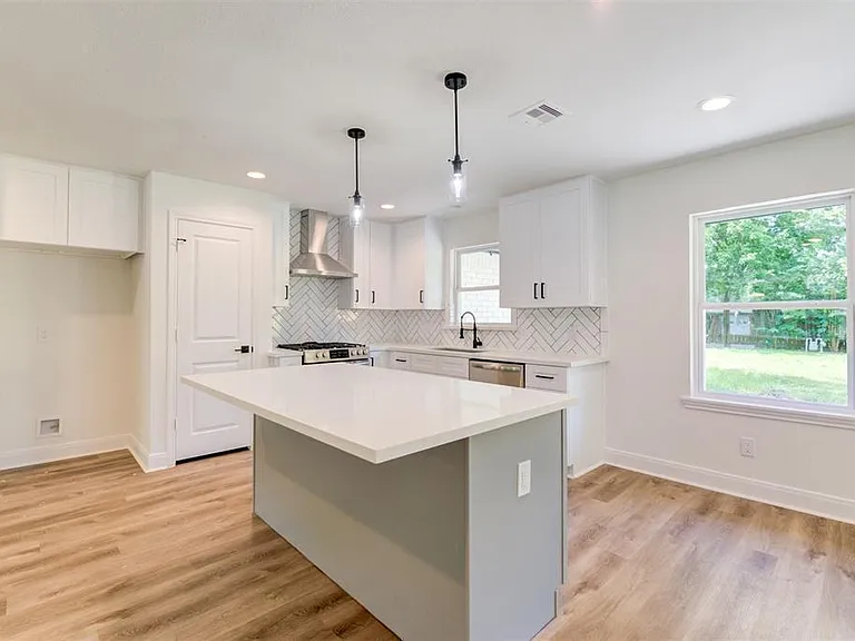 4417 Libbey Ln — Photo 11