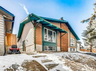 60 NE Bermuda Ct NW, Calgary, AB T3K1H3