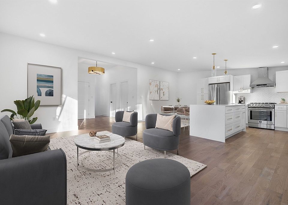 1st image of 1 Knollwood Rd