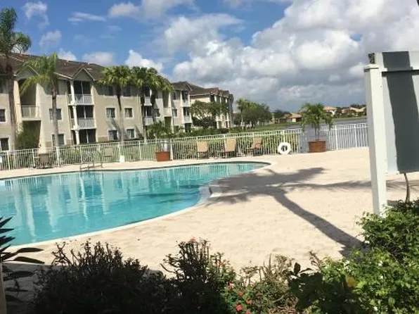 8855 Okeechobee Blvd APT 205, Royal Palm Beach, FL 33411