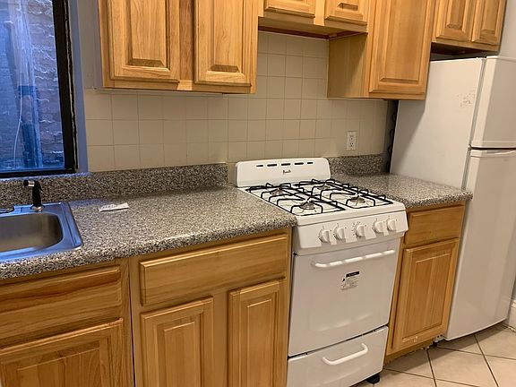 5th image of 221 E 83rd St APT 3W
