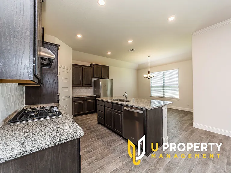 3018 Comal Ct — Photo 8