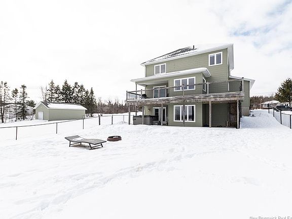 3rd image of 21 Carroll Rd