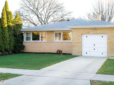 3801 W Sherwin Ave, Lincolnwood, IL, 60712