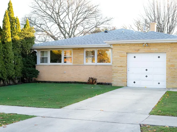 3801 W Sherwin Ave, Lincolnwood, IL 60712