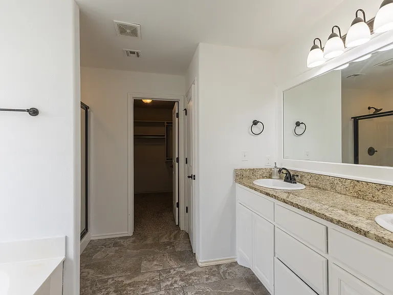 1301 W Elmira Pl — Photo 24