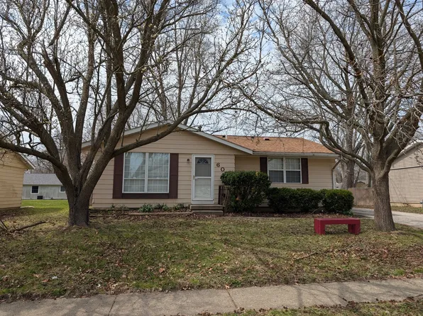 607 Castleton Dr, Champaign, IL 61821