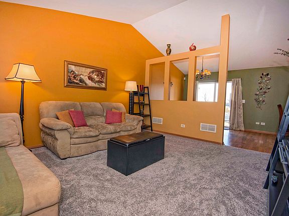 4th image of 5818 Emerald Pointe Dr