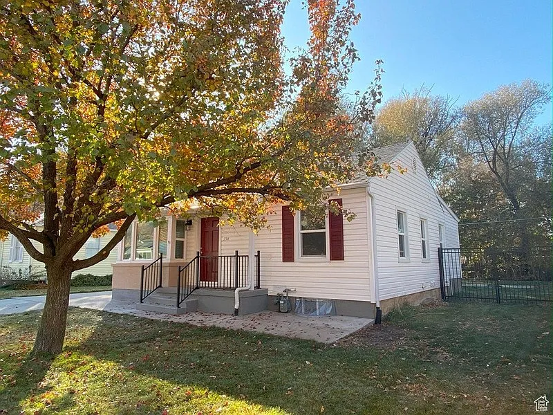 354 Brookside Dr