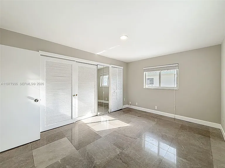 2770 NE 8th Ct — Photo 15