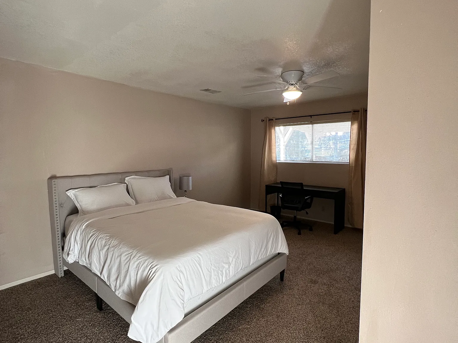 1 bed, 920 sqft, $1,800 — Photo 2
