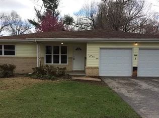 2340 E Seminole St, Springfield, MO 65804